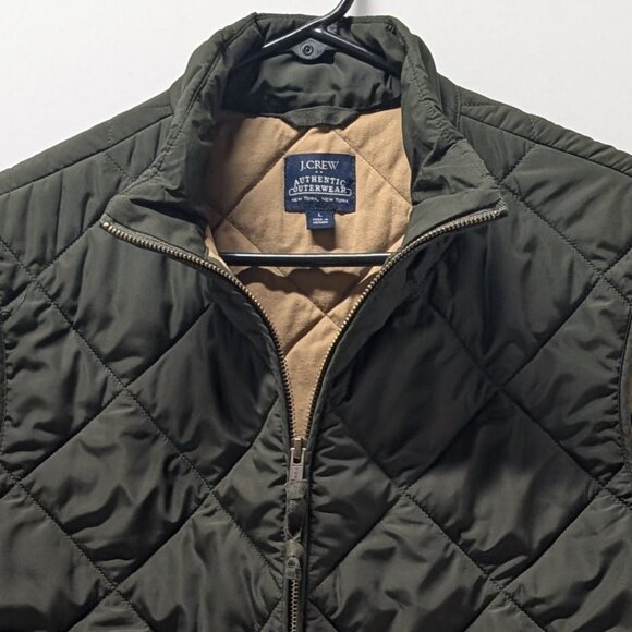 J. Crew Factory Men's Walker Quilted Vest in Dark Moss (Forest Green) - Picture 10 of 16